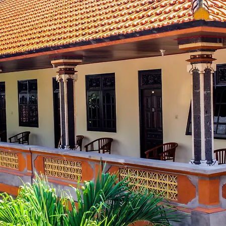 Lolo Beach Inn