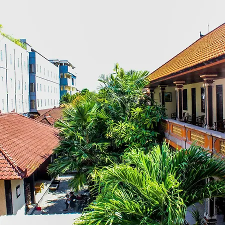 Lolo Beach Inn