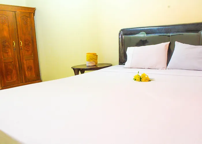 Lolo Hotel